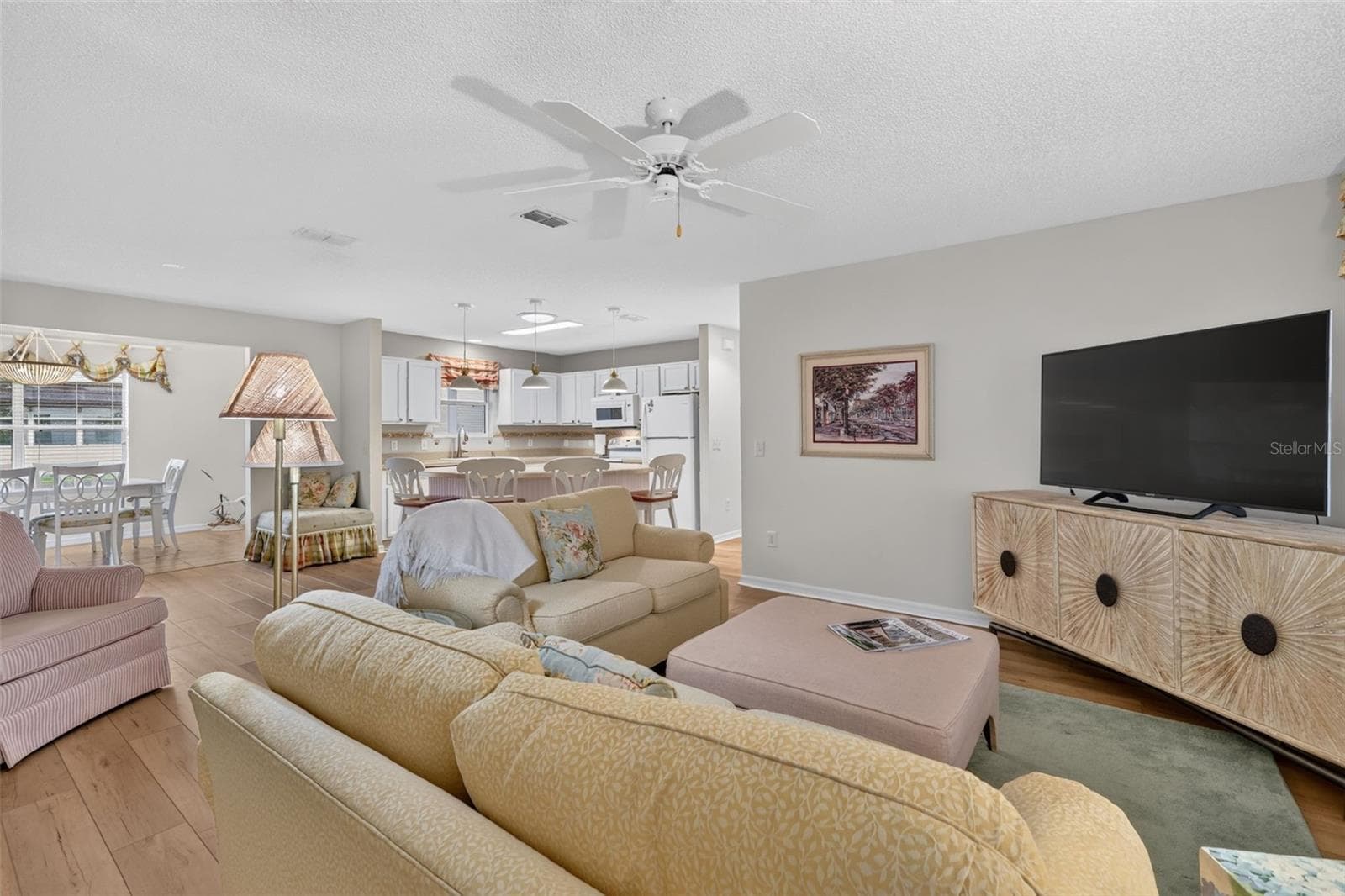 Single Family Residence at 2022 CASTANO PL, THE VILLAGES, photo 6 of 25