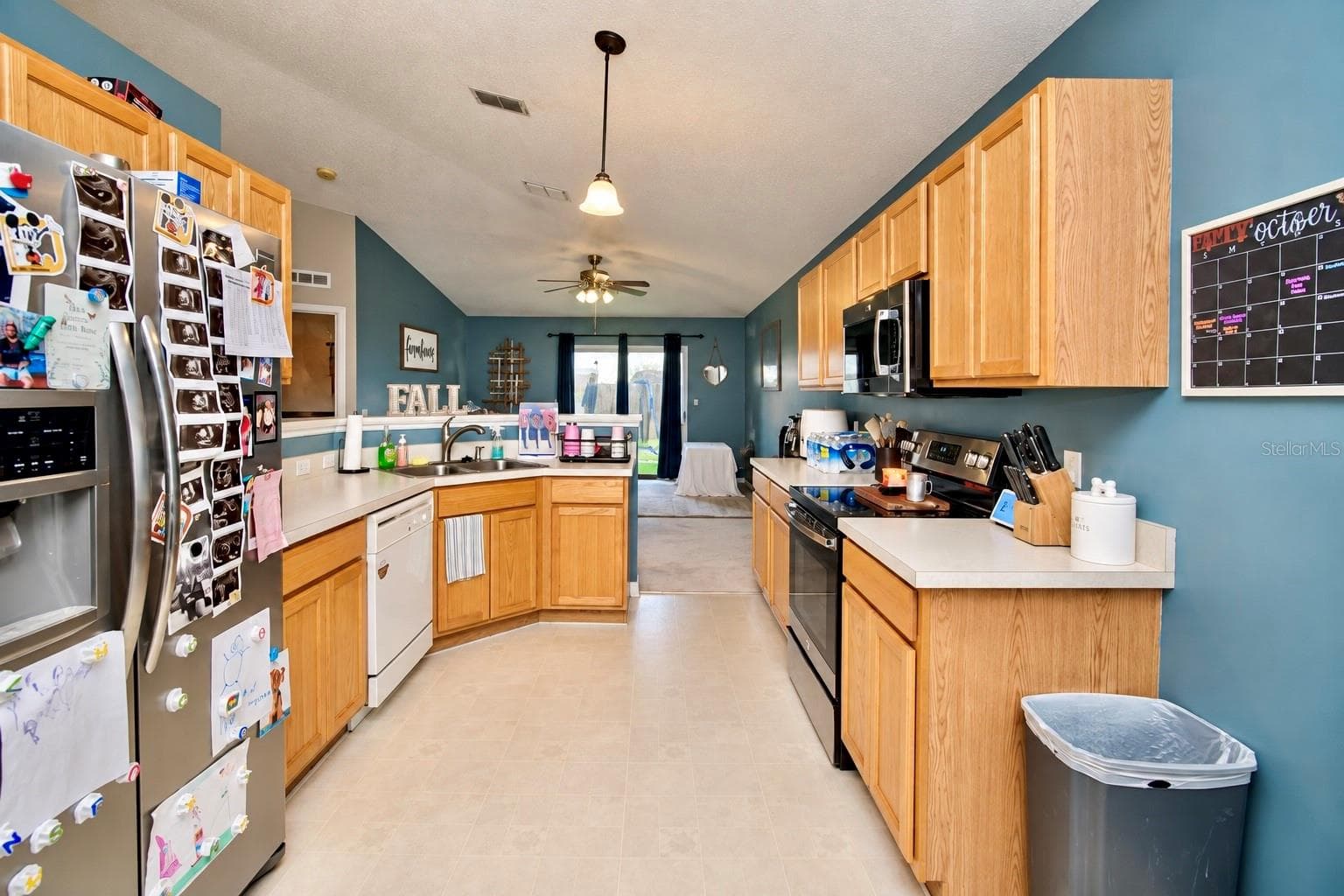 Single Family Residence at 1620 CORNER MEADOW CIR, ORLANDO, photo 10 of 40