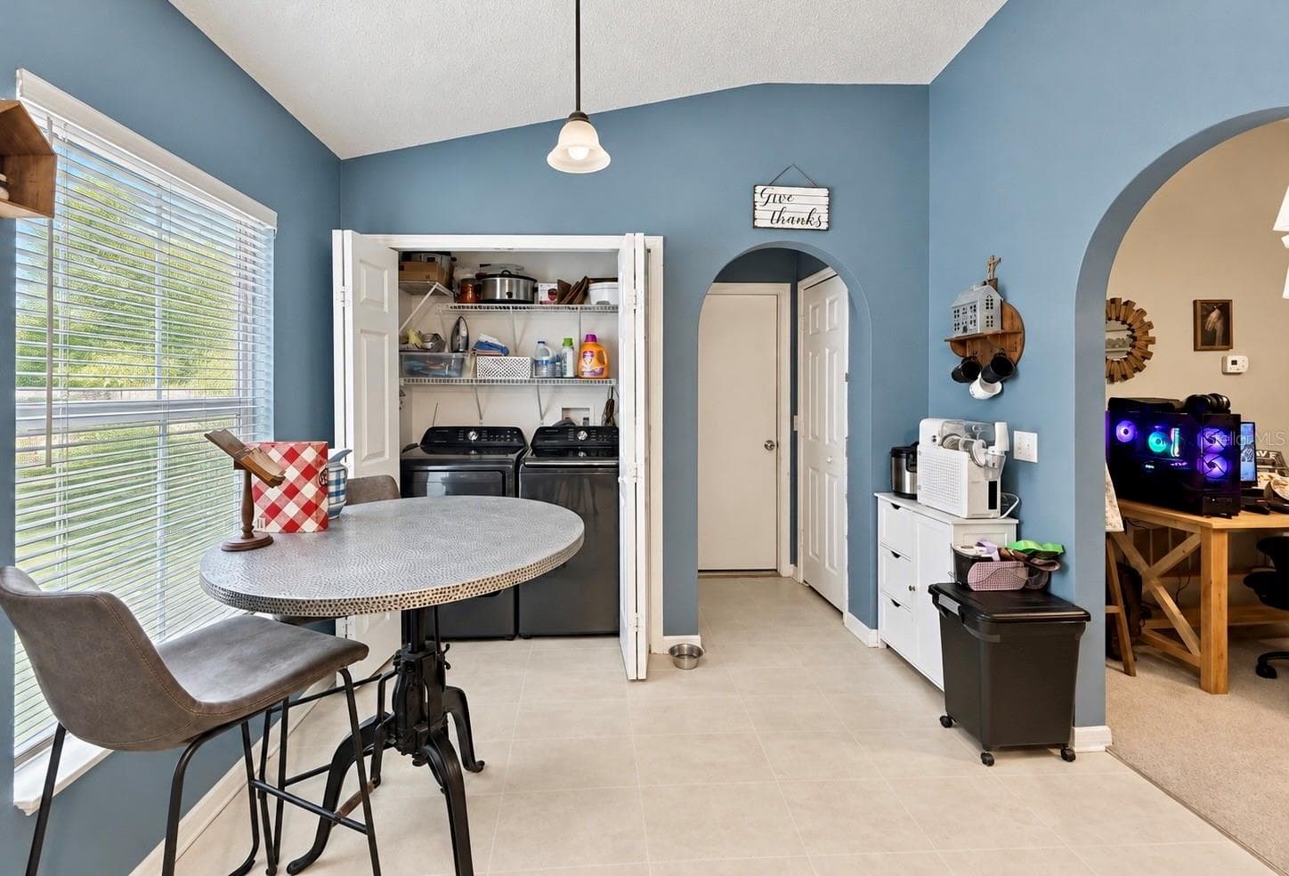 Single Family Residence at 1620 CORNER MEADOW CIR, ORLANDO, photo 12 of 40