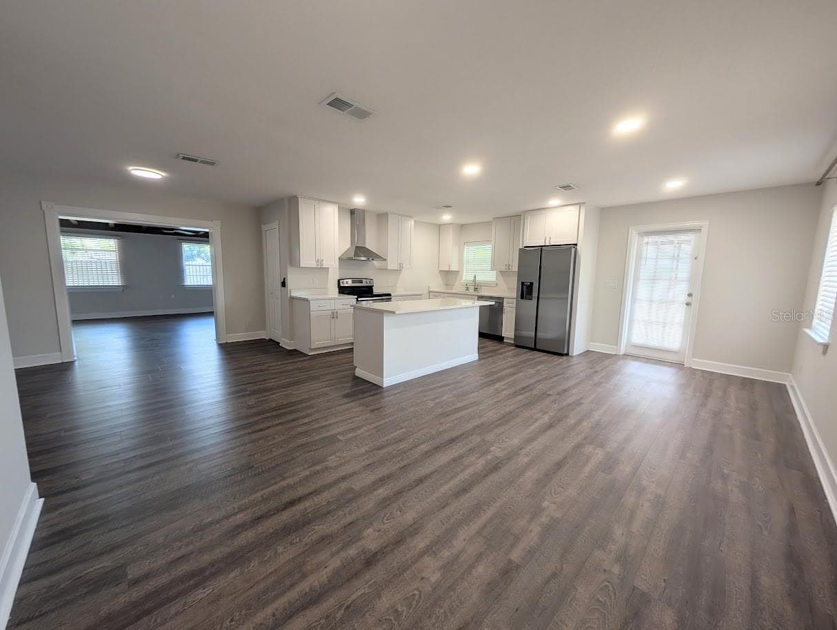 Entry - 3902 W PAXTON AVE, TAMPA