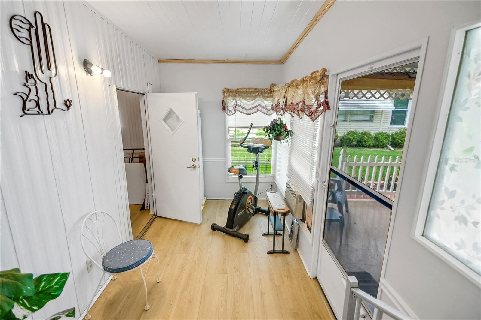 Mobile Home at 410 HAWTHORNE BLVD, LEESBURG, photo 38 of 44