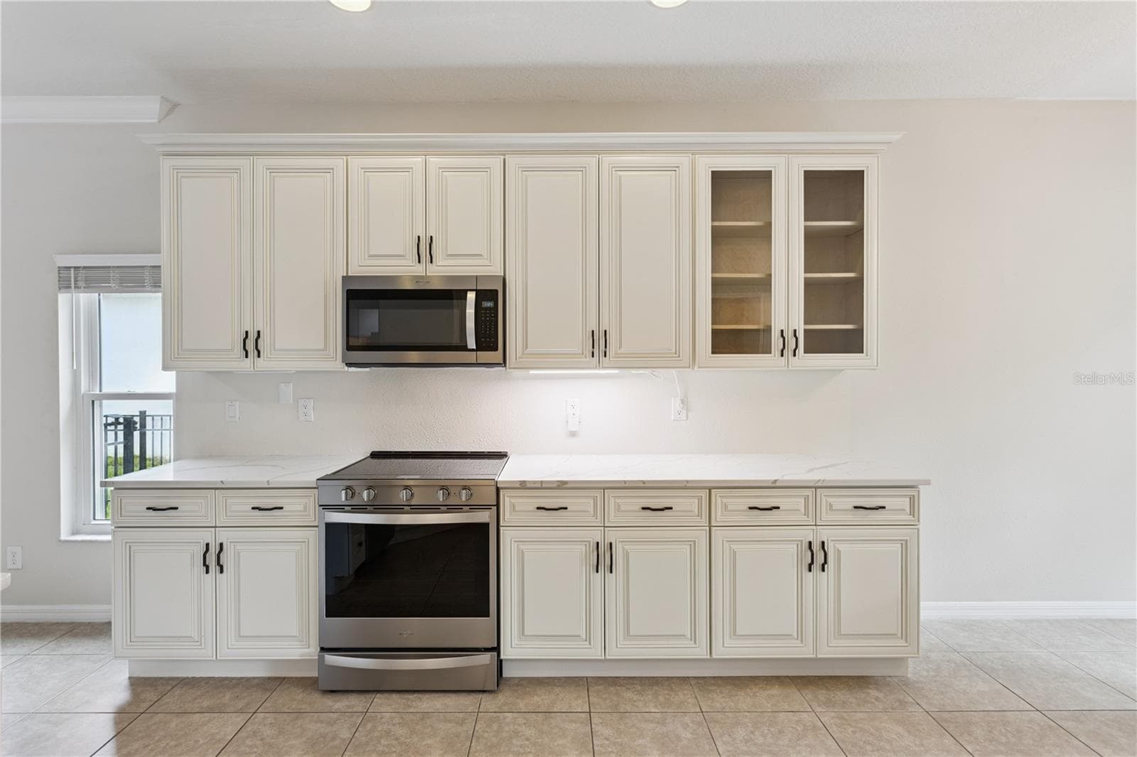 Kitchen - 5018 TEMPIC DR, MOUNT DORA