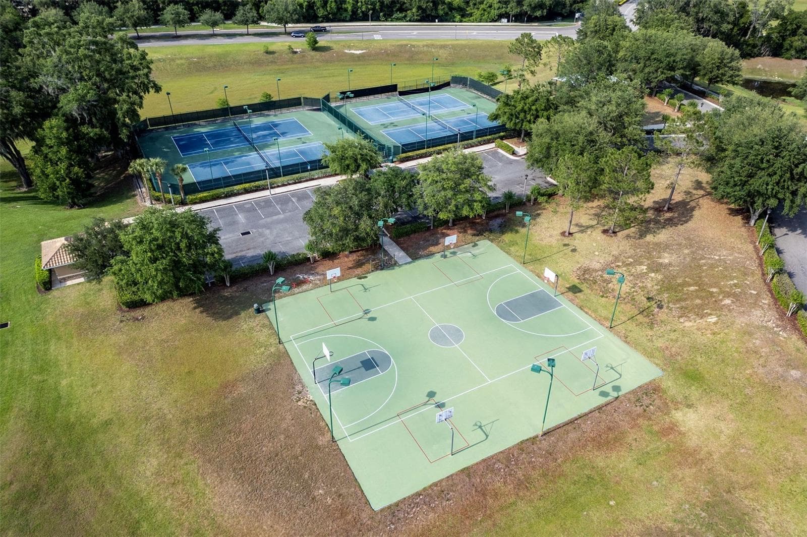 Community Courts - 5018 TEMPIC DR, MOUNT DORA