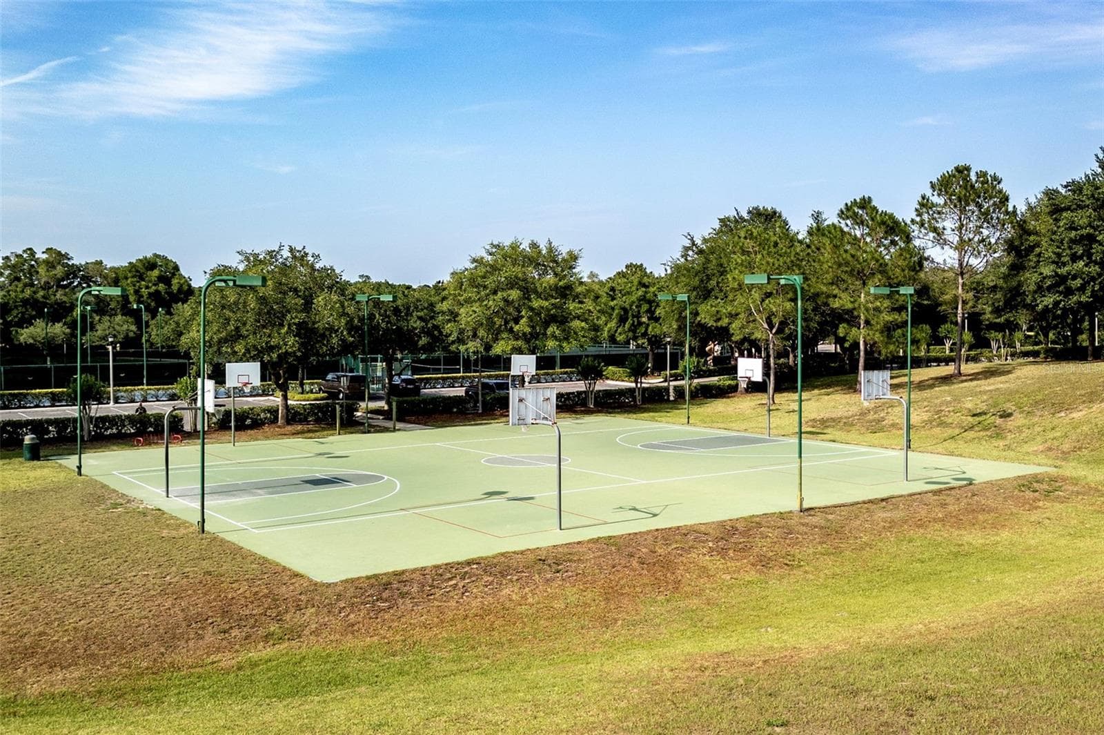 Community Courts - 5018 TEMPIC DR, MOUNT DORA