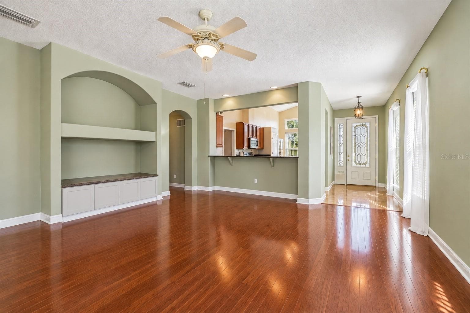 Single Family Residence at 6105 DORY WAY, TAVARES, photo 10 of 66