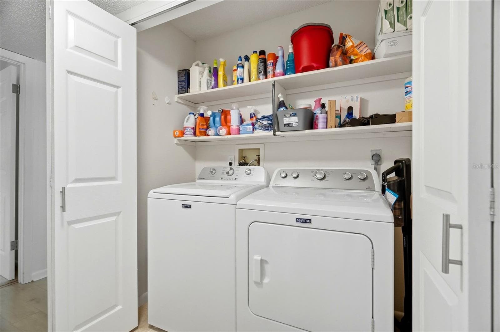 Washer & Dryer Closet - 2700 NEBRASKA AVE #2-203, PALM HARBOR
