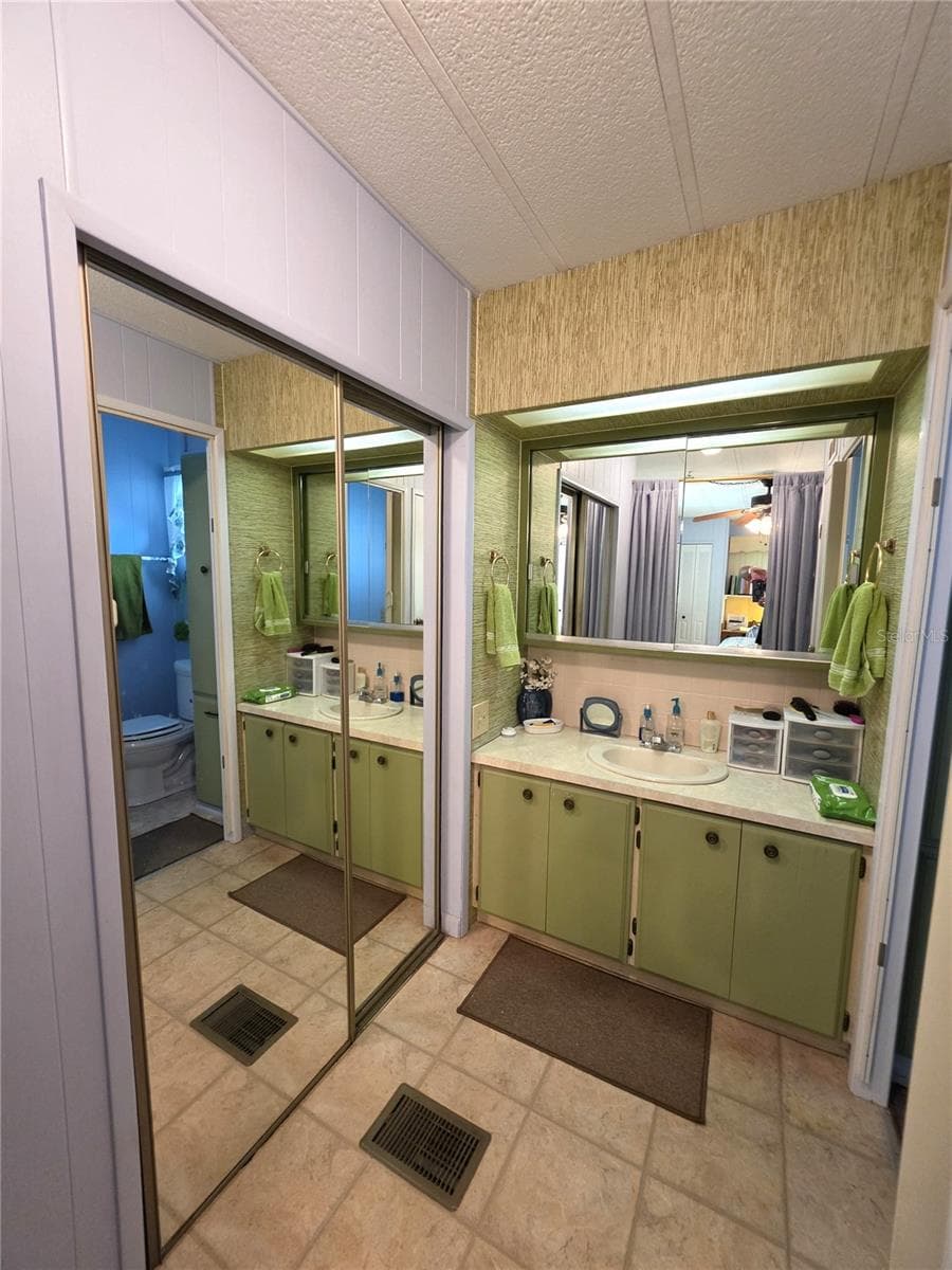 Mobile Home at 5293 POINCIANA CIR, NEW PORT RICHEY, photo 28 of 30