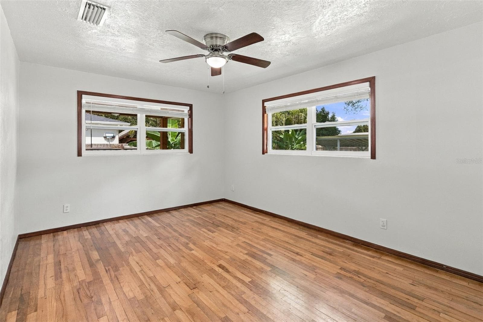 Single Family Residence at 4479 FAIRVIEW AVE, ORLANDO, photo 12 of 45