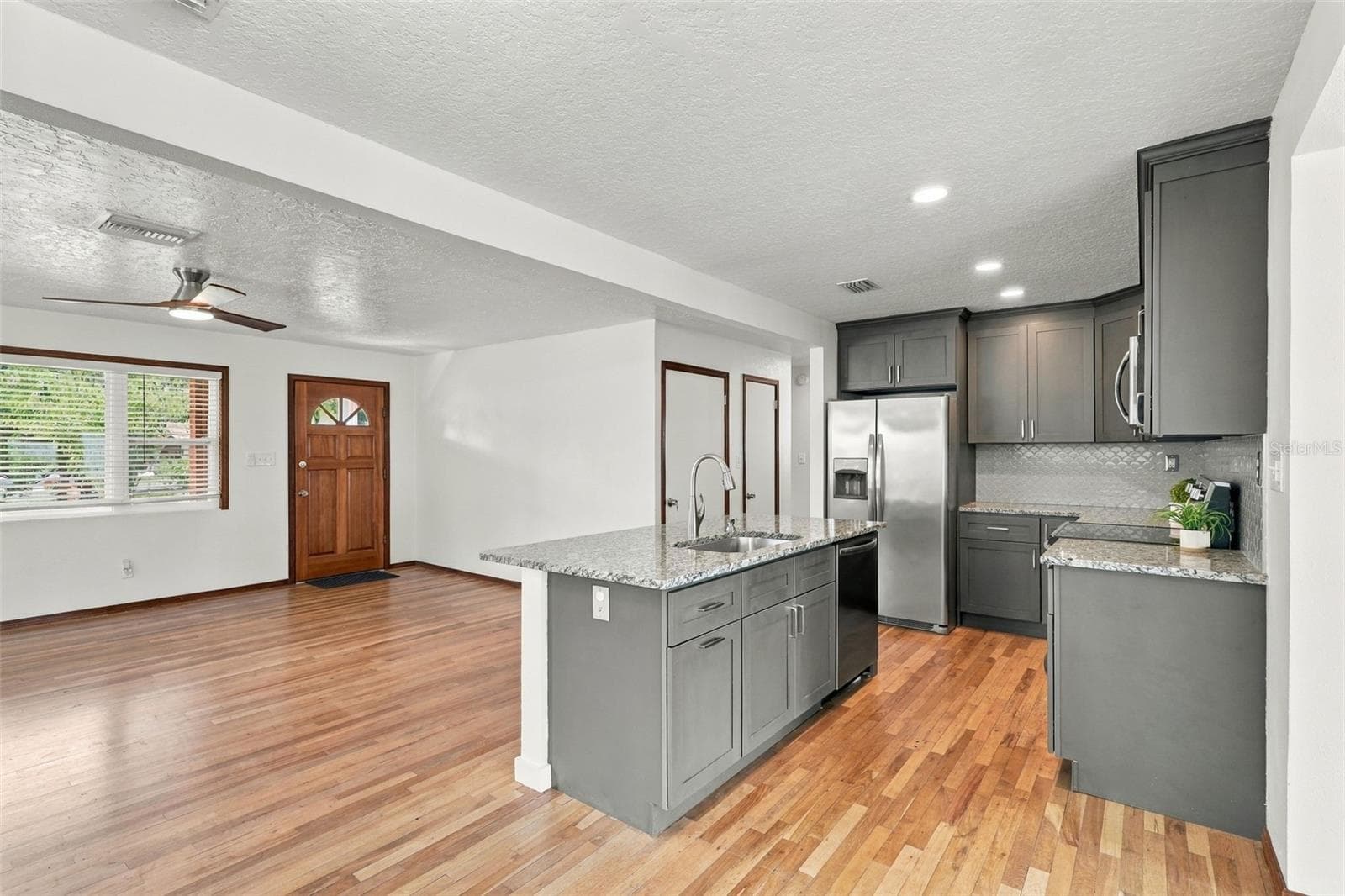 Single Family Residence at 4479 FAIRVIEW AVE, ORLANDO, photo 18 of 45