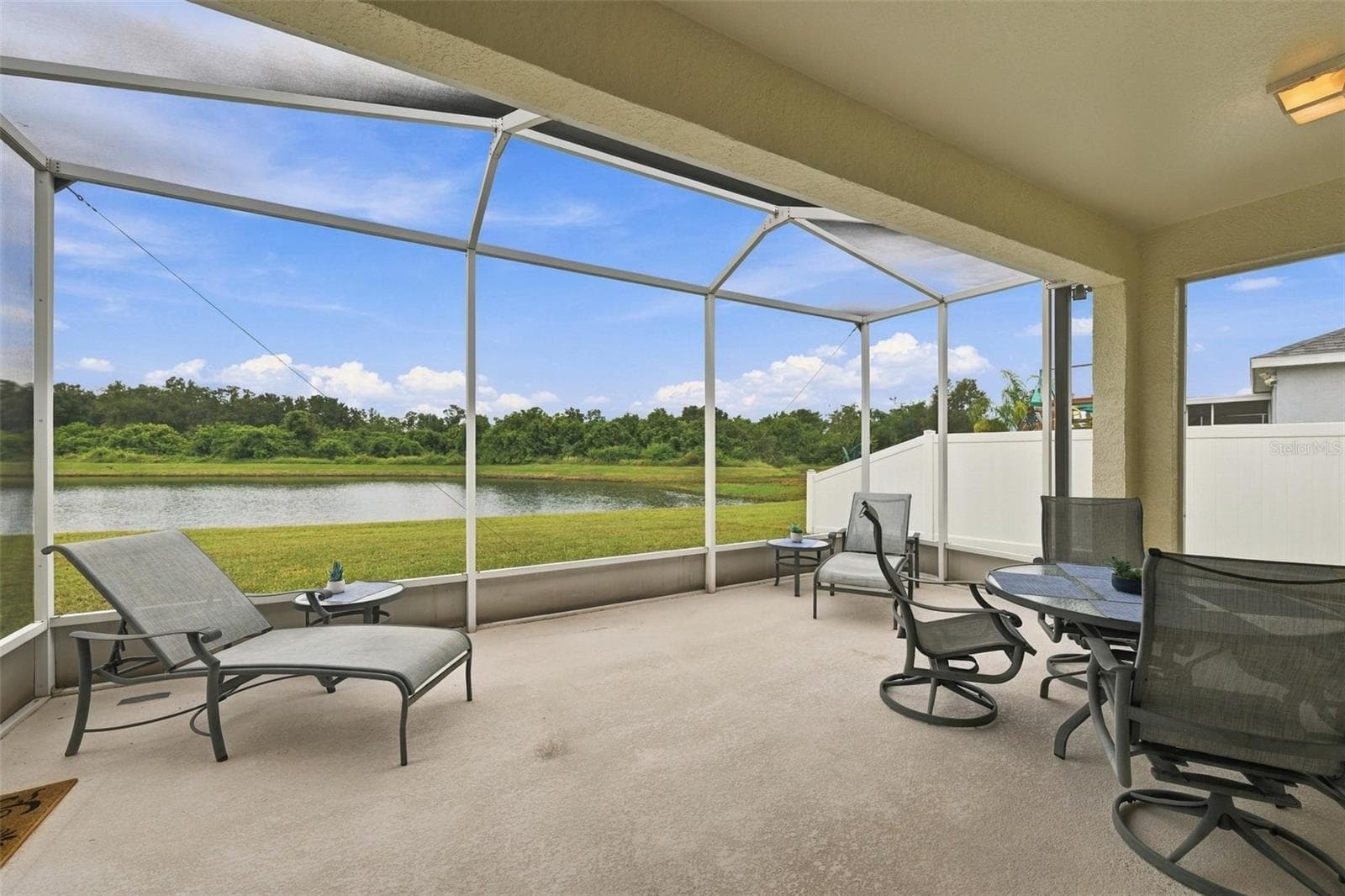 Single Family Residence at 10915 AUSTRALIAN PINE DR, RIVERVIEW, photo 2 of 37