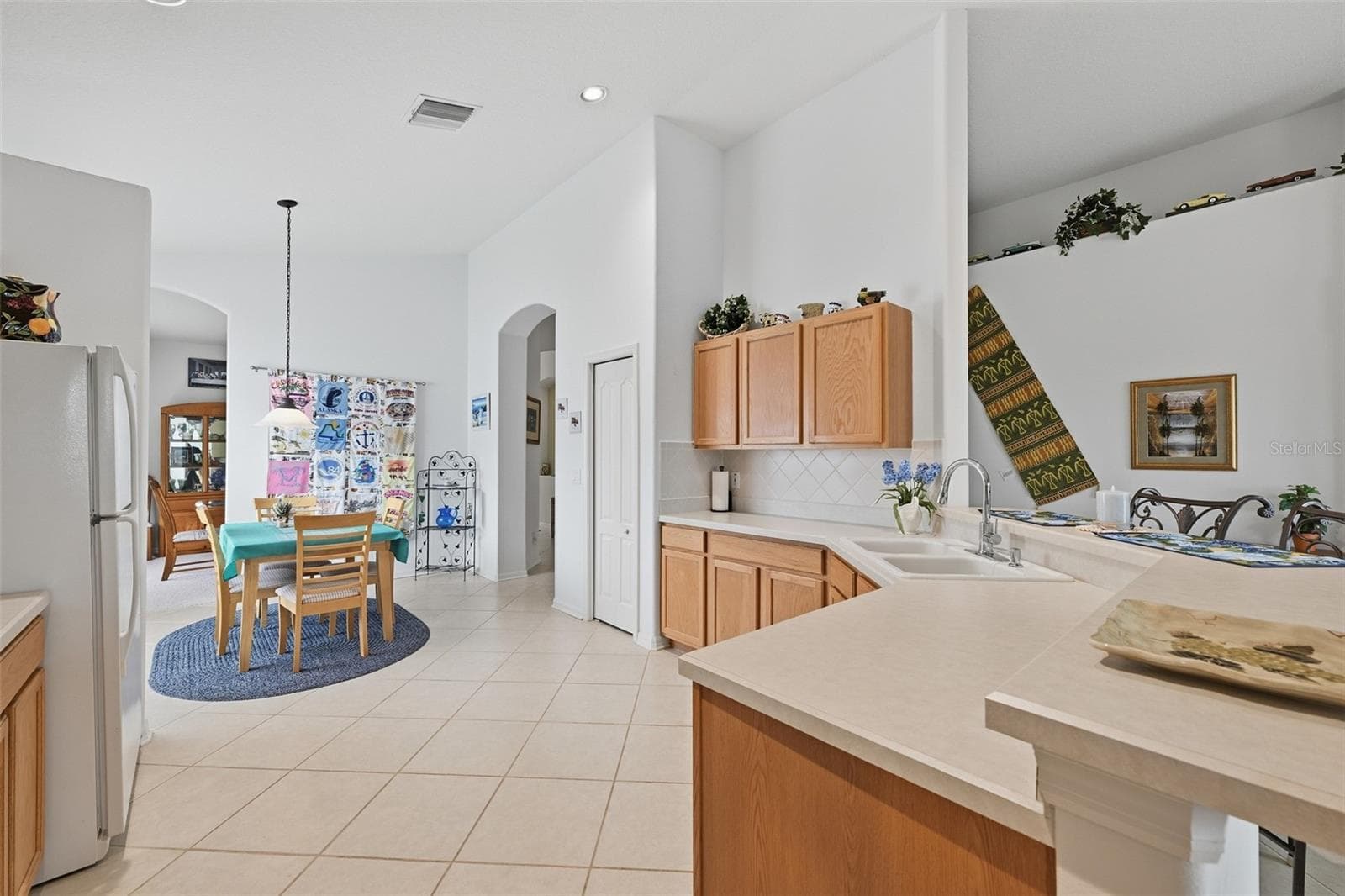 Single Family Residence at 10915 AUSTRALIAN PINE DR, RIVERVIEW, photo 7 of 37