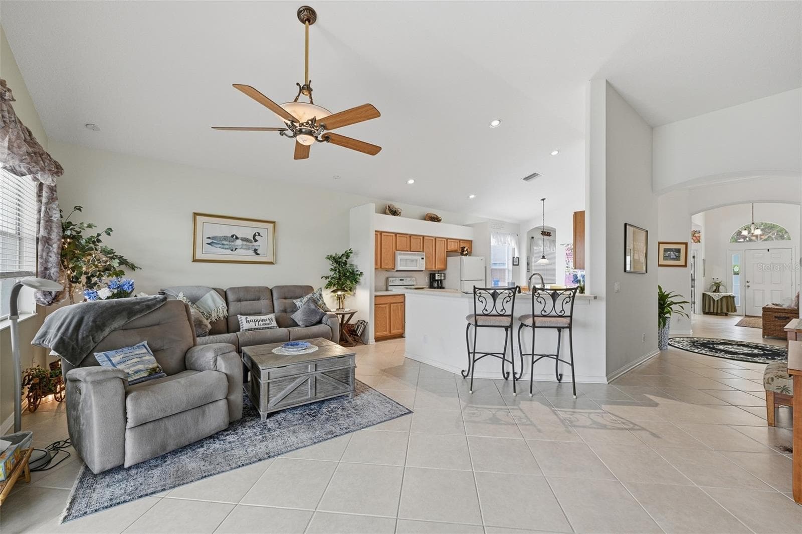 Single Family Residence at 10915 AUSTRALIAN PINE DR, RIVERVIEW, photo 15 of 37