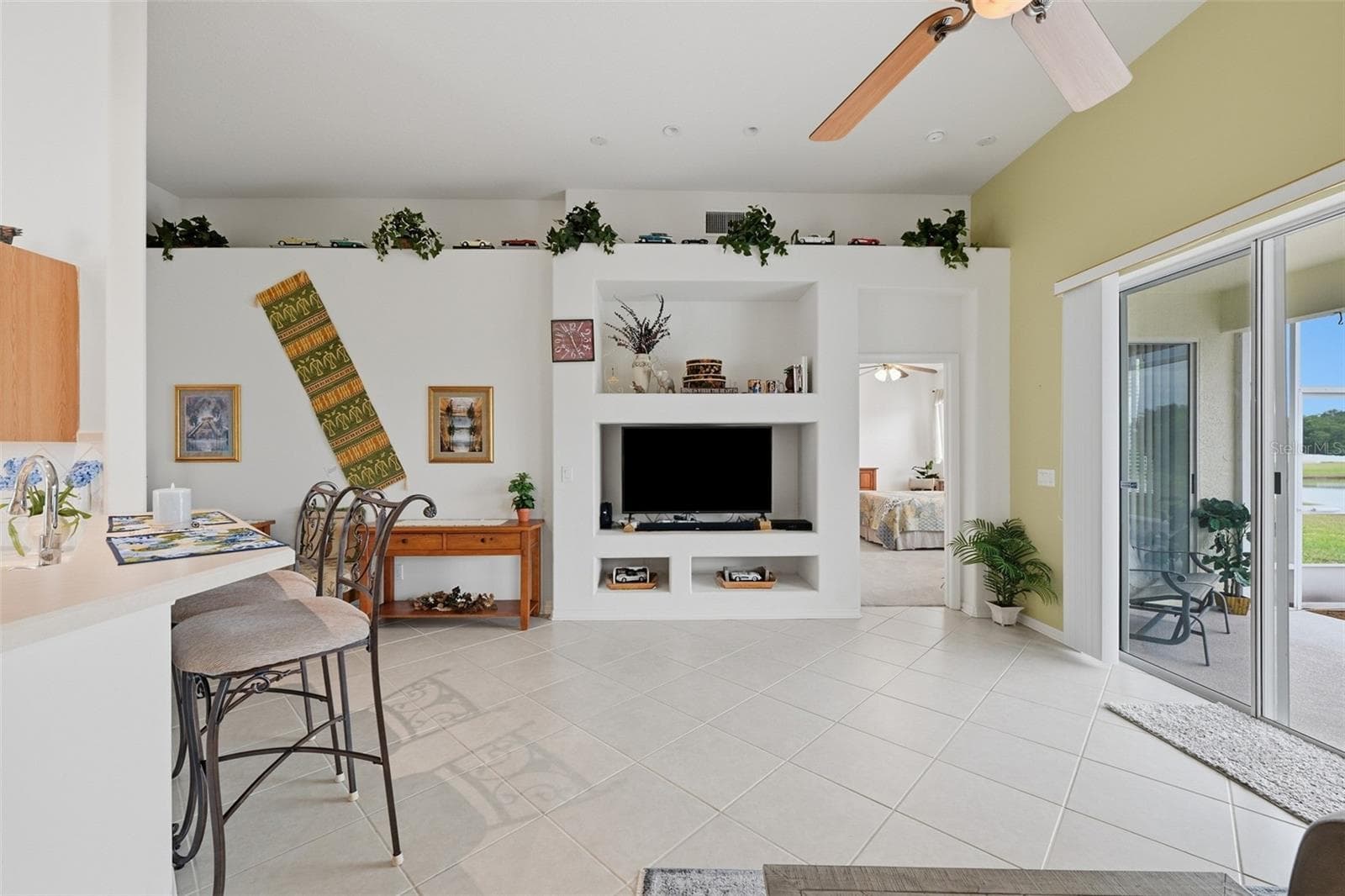 Single Family Residence at 10915 AUSTRALIAN PINE DR, RIVERVIEW, photo 16 of 37