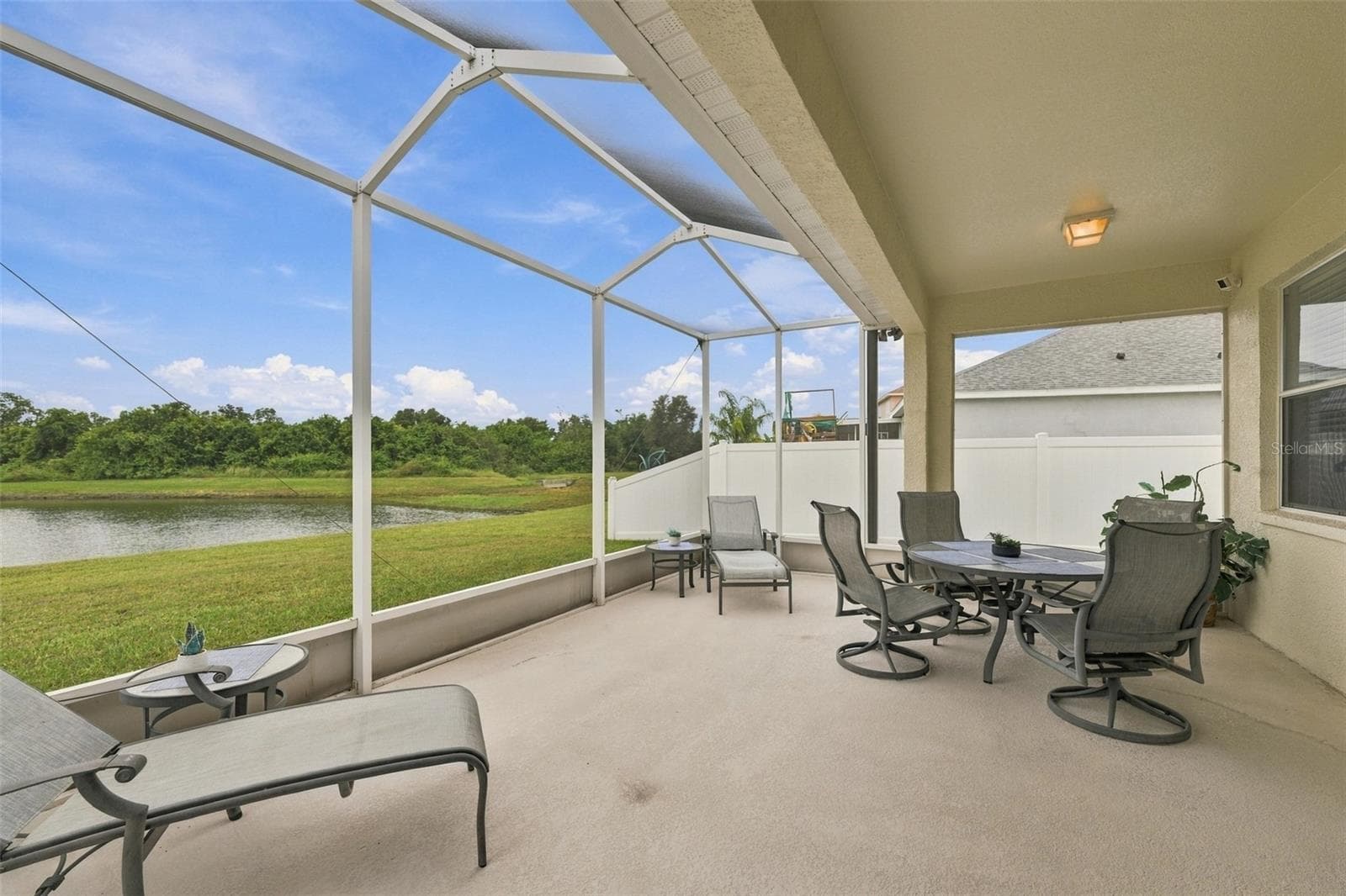 Single Family Residence at 10915 AUSTRALIAN PINE DR, RIVERVIEW, photo 27 of 37