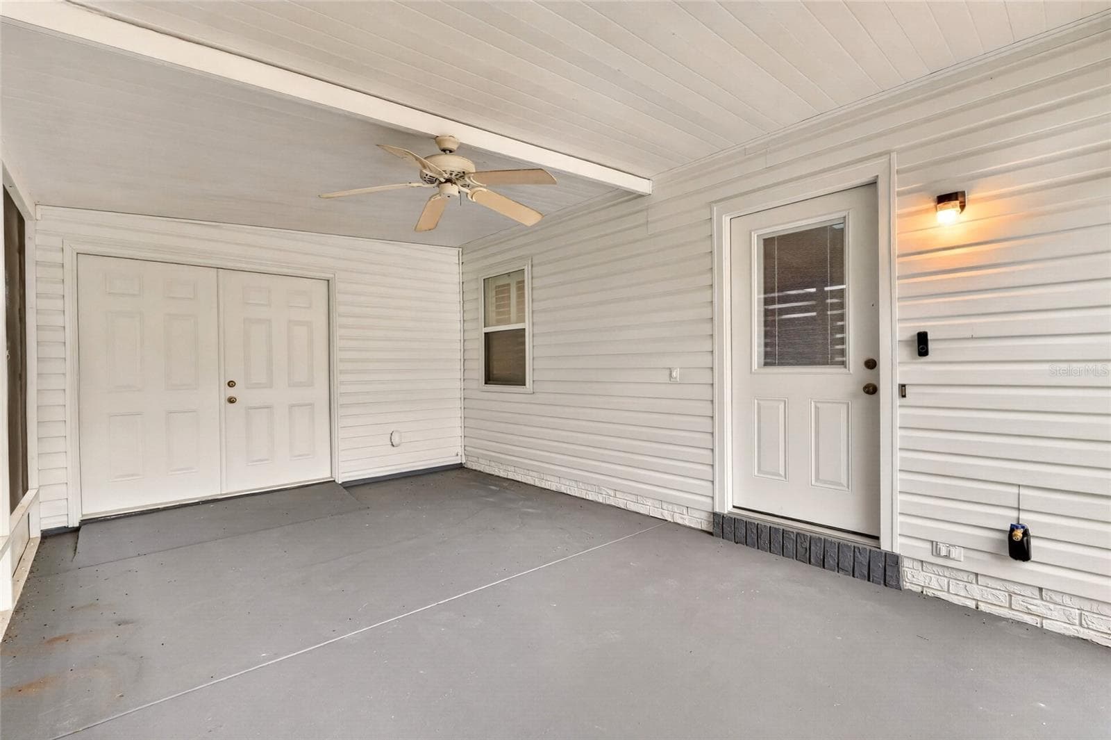 Screened Porch - 1124 DEL TORO DR, LADY LAKE