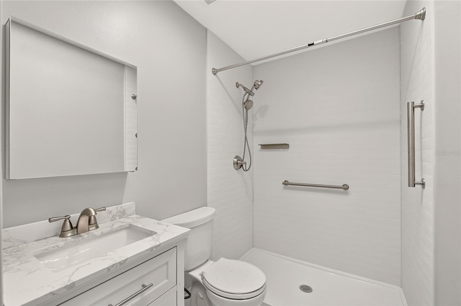 Bathroom - 1124 DEL TORO DR, LADY LAKE
