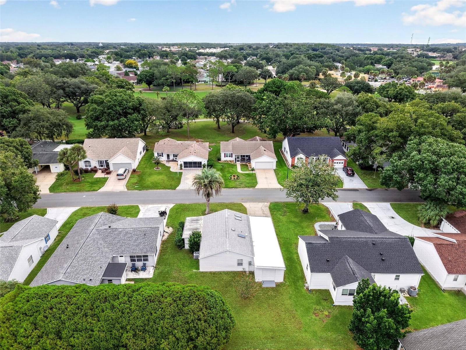 Aerial Neighborhood View - 1124 DEL TORO DR, LADY LAKE