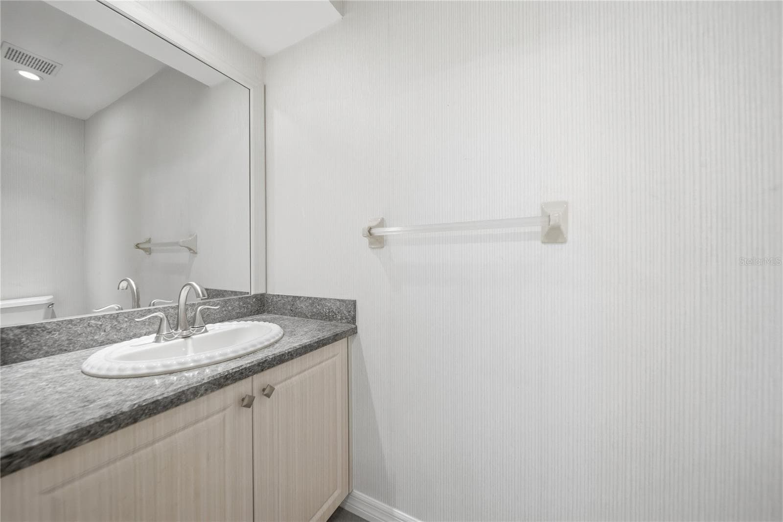 Half Bath - 4520 SOUTHAMPTON CT #4520, TAMPA