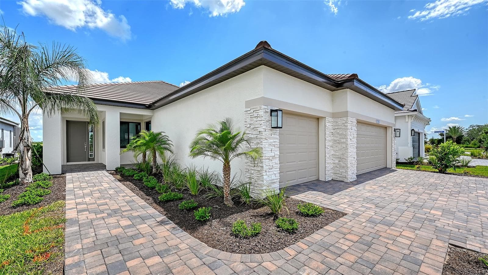17645 MEANDERING PALMS XING