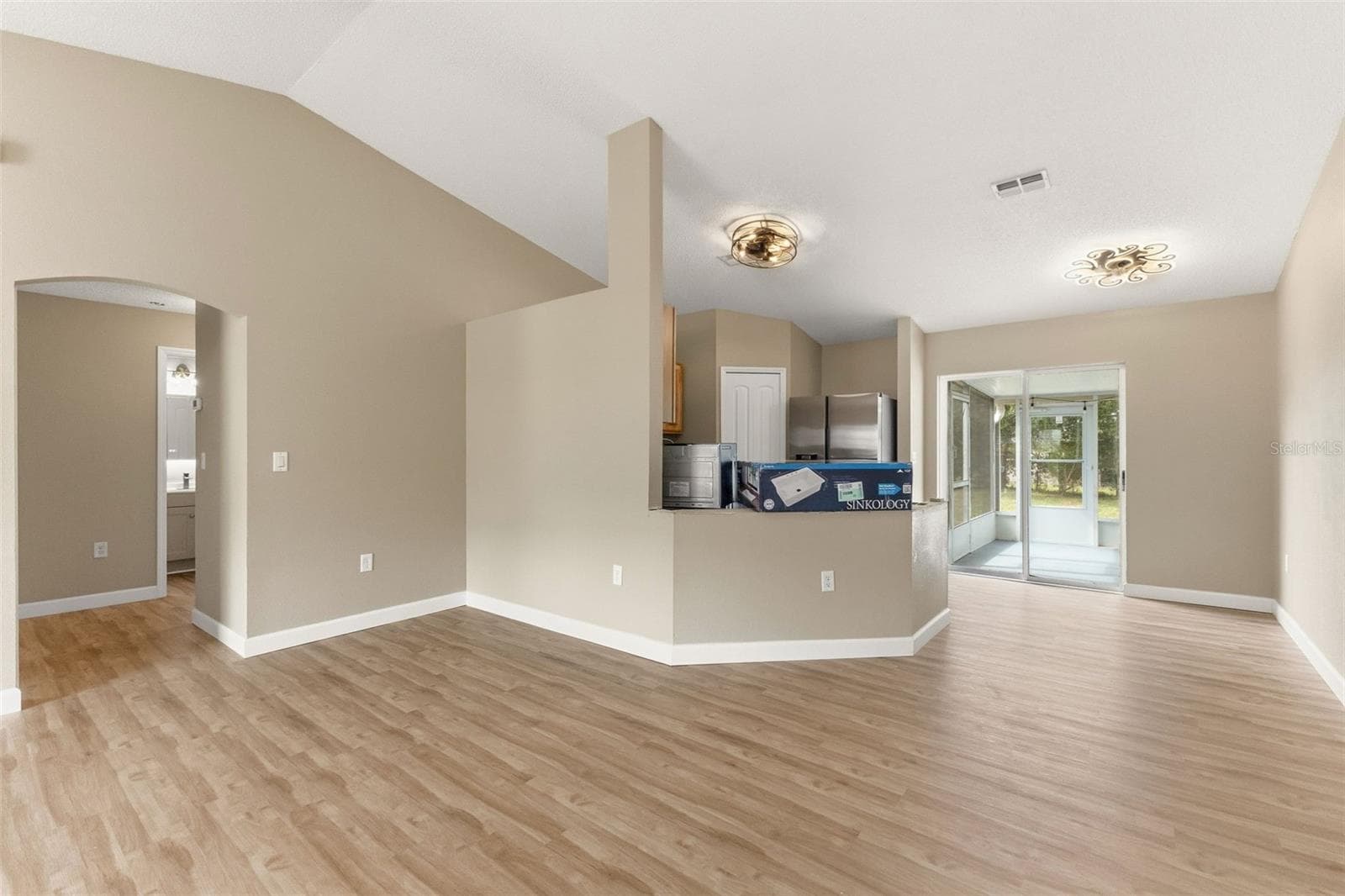Single Family Residence at 13393 TWIN LAKE AVE, SPRING HILL, photo 13 of 49