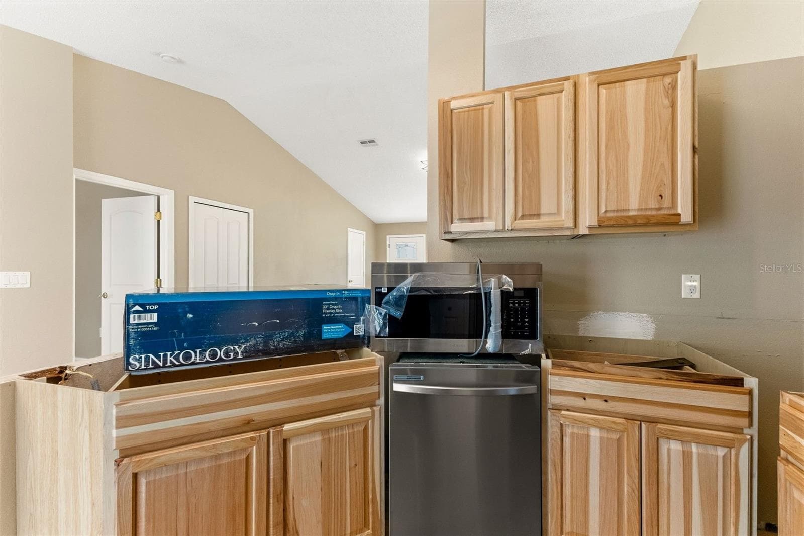 Single Family Residence at 13393 TWIN LAKE AVE, SPRING HILL, photo 18 of 49