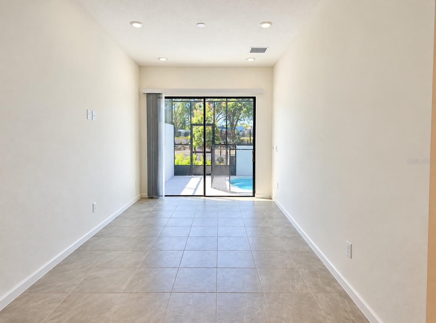 Townhouse at 10592 EBB TIDE LANE, ORLANDO, photo 7 of 28