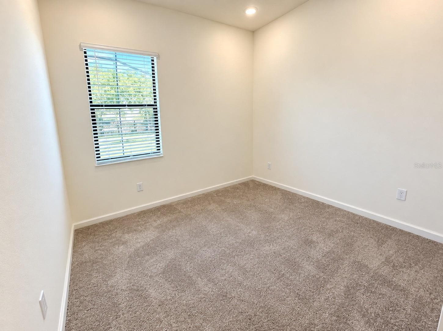 Townhouse at 10592 EBB TIDE LANE, ORLANDO, photo 24 of 28