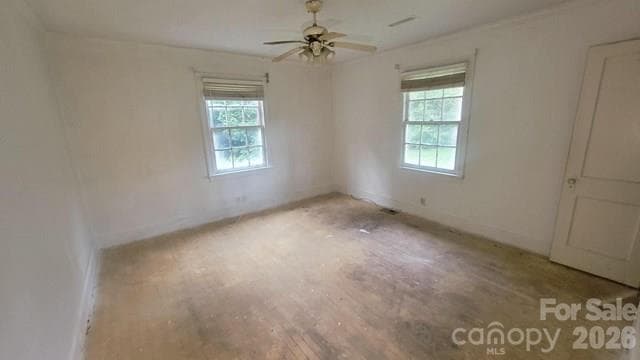 Single Family Residence at 910 W Mauney Avenue, Gastonia, photo 4 of 21