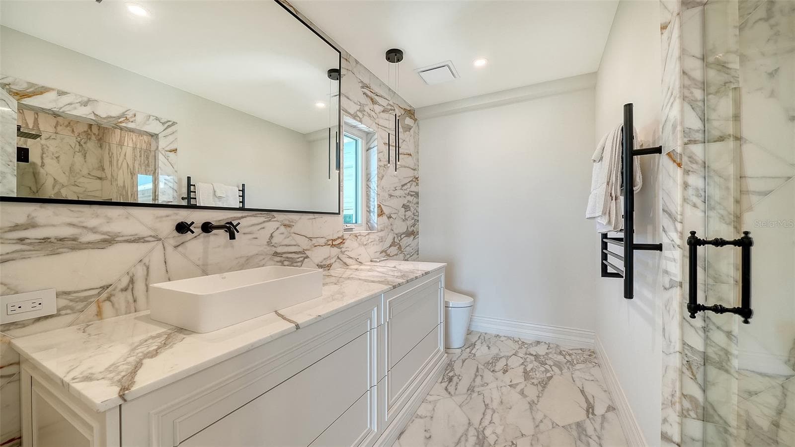 Single Family Residence at 6529 GULFSIDE RD, LONGBOAT KEY, photo 23 of 35