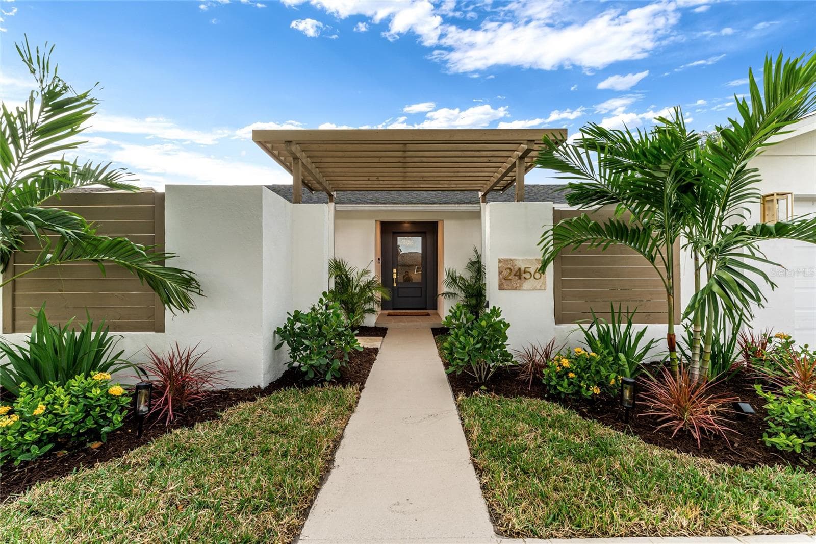 Single Family Residence at 2456 TIMBERCREST CIR W, CLEARWATER, photo 2 of 45