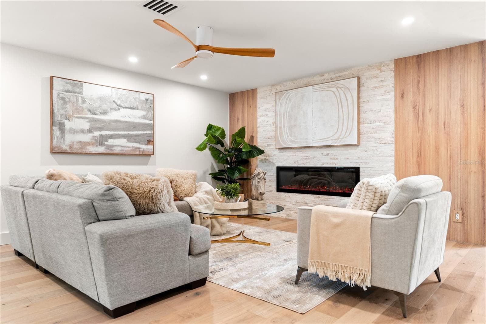 Single Family Residence at 2456 TIMBERCREST CIR W, CLEARWATER, photo 12 of 47