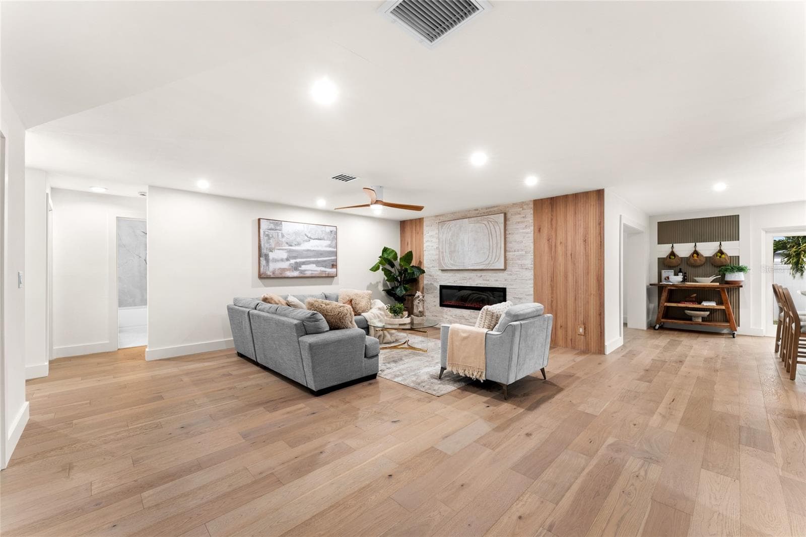 Single Family Residence at 2456 TIMBERCREST CIR W, CLEARWATER, photo 14 of 47