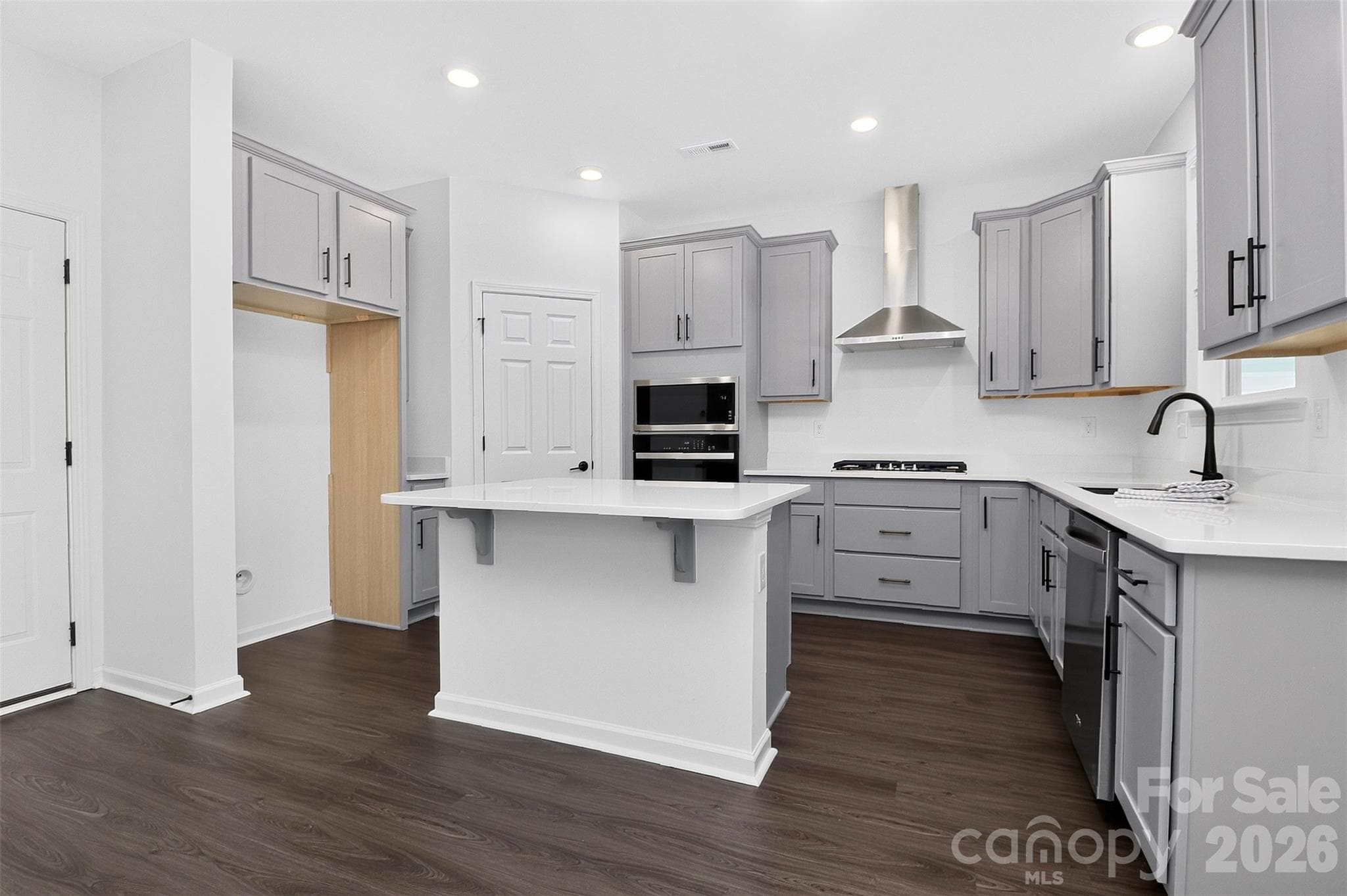 Single Family Residence at 12133 Rowan Hill Drive, Huntersville, photo 7 of 37
