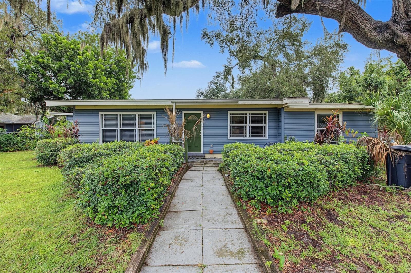 Single Family Residence at 514 12TH AVE W, PALMETTO, photo 2 of 45