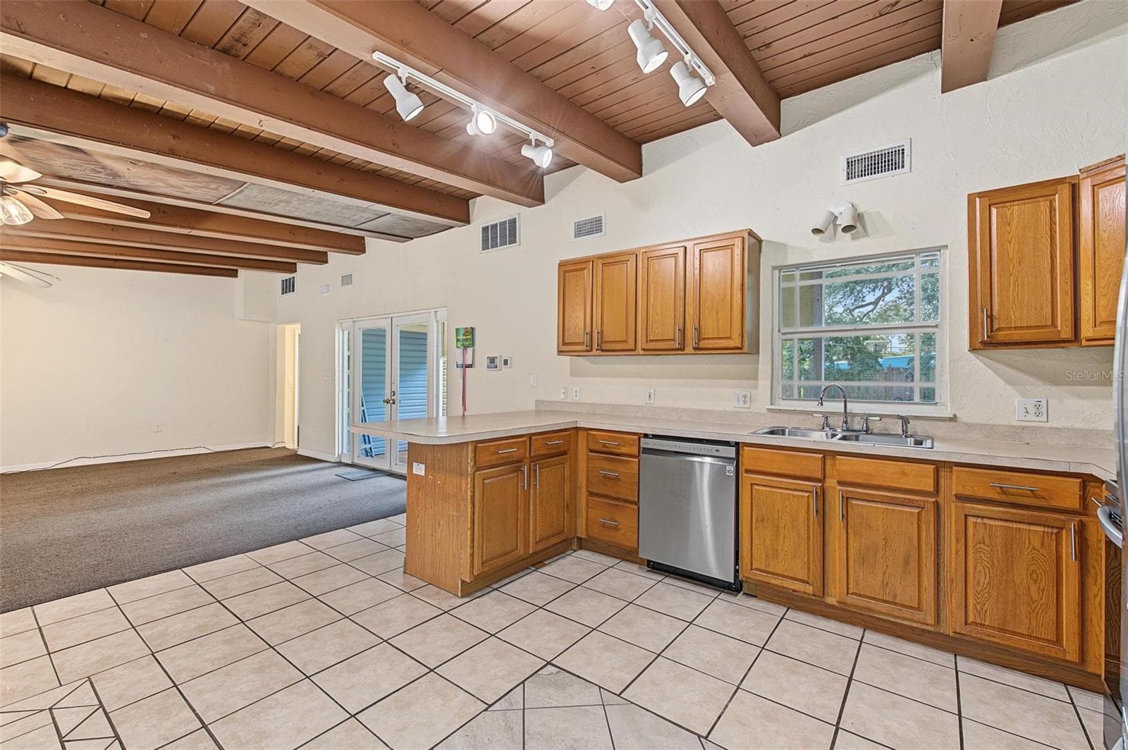 Single Family Residence at 514 12TH AVE W, PALMETTO, photo 6 of 45