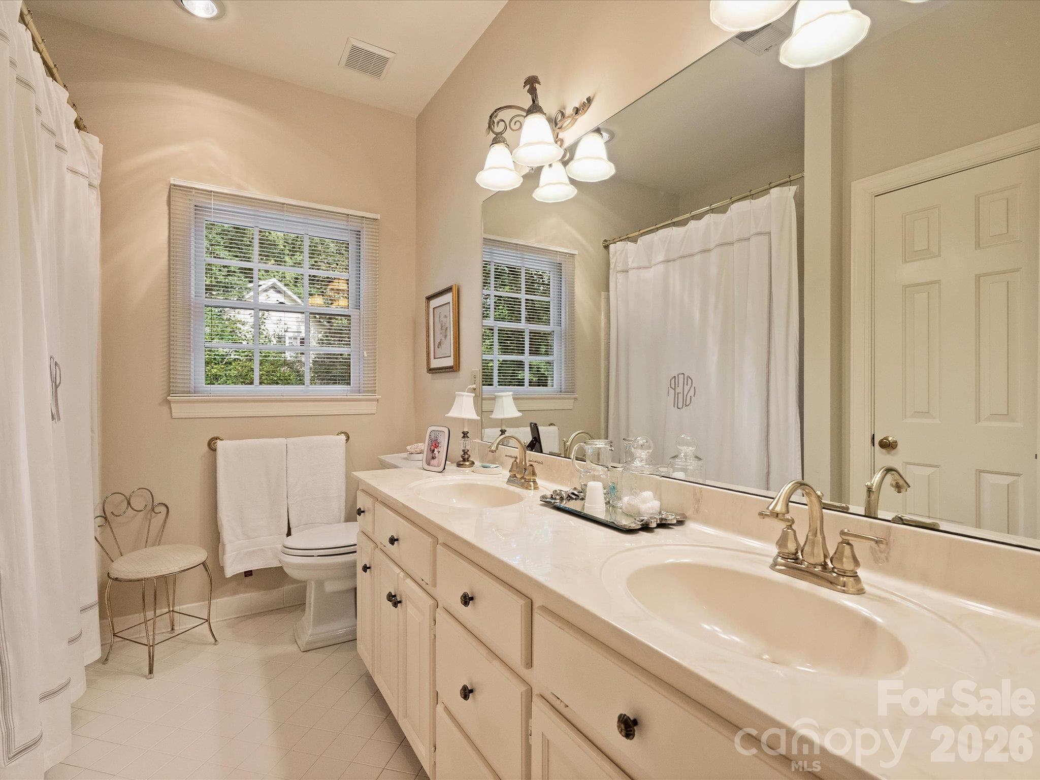Guest Bathroom - 11925 Braid Hills Drive, Charlotte
