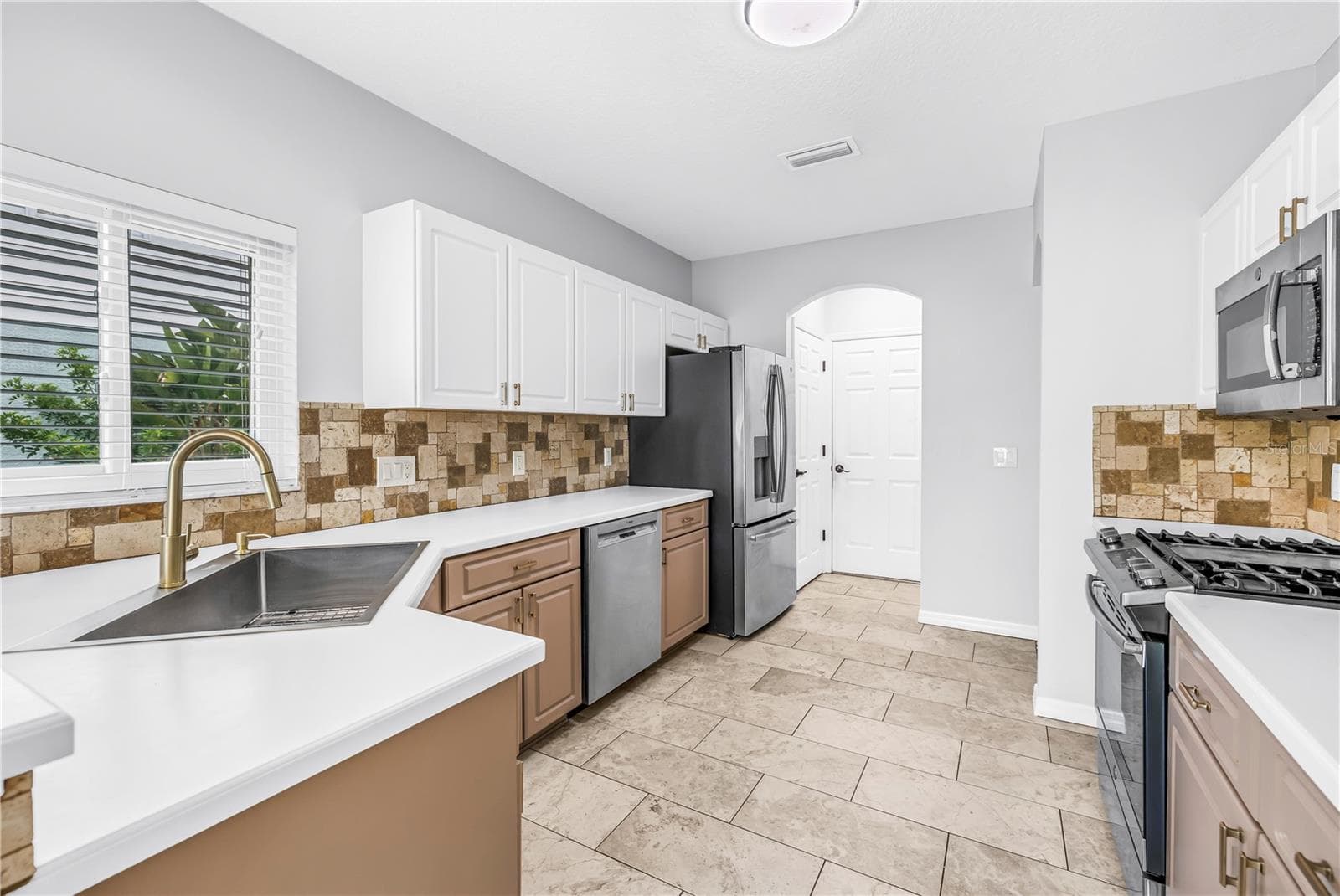 Single Family Residence at 3903 DAY BRIDGE PL, ELLENTON, photo 17 of 44