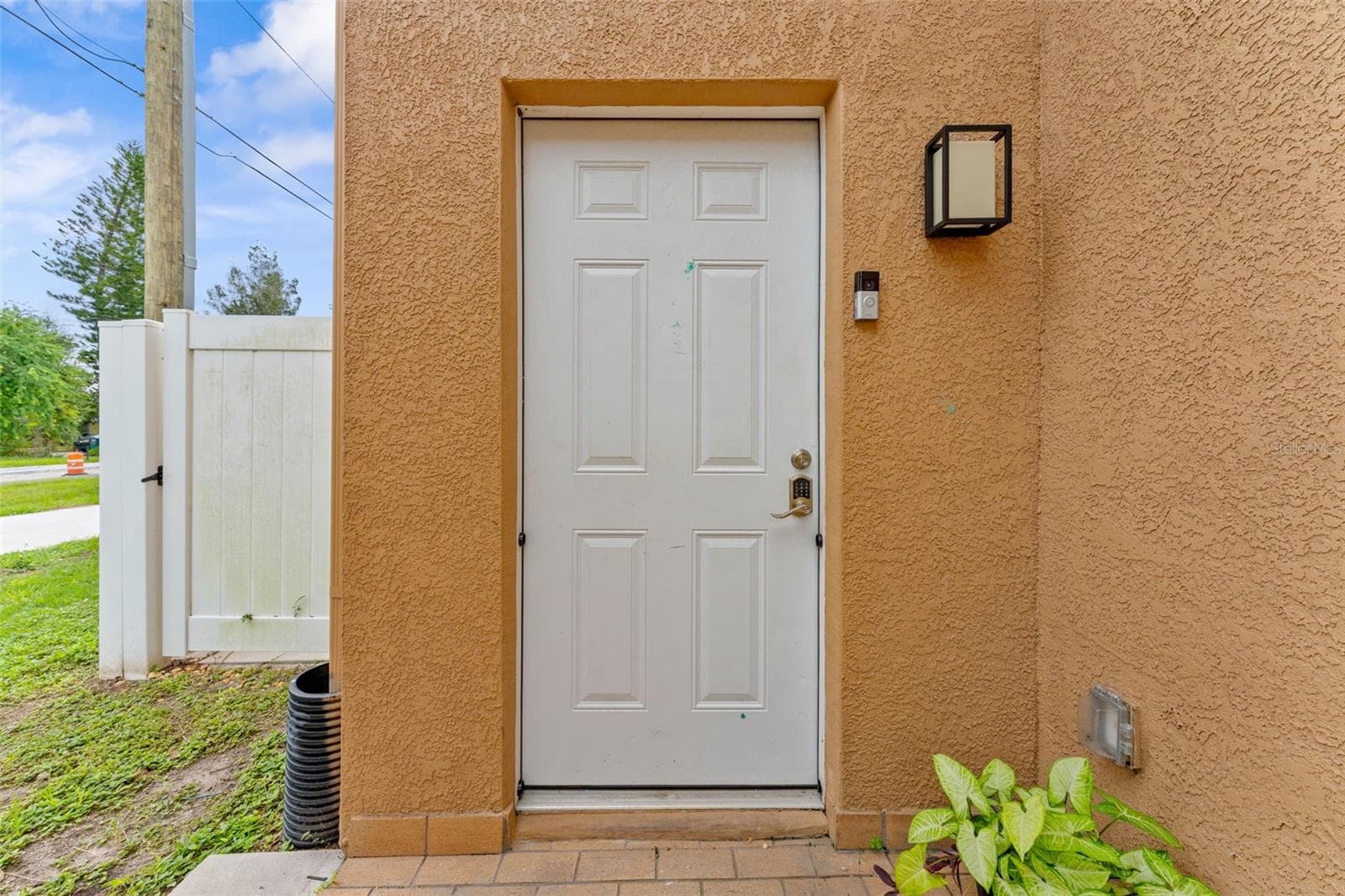 Townhouse at 4363 TYLER CIR N, ST PETERSBURG, photo 6 of 45
