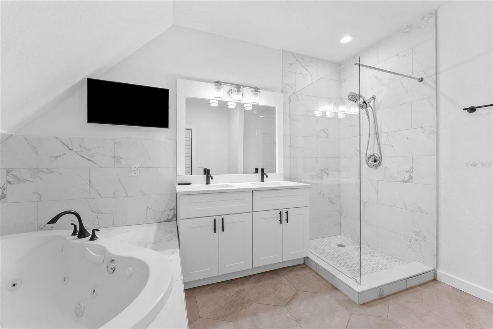 Townhouse at 4363 TYLER CIR N, ST PETERSBURG, photo 22 of 45