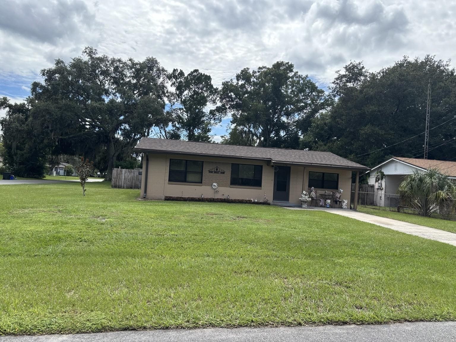 Single Family Residence at 1701 W 2ND ST, SANFORD, photo 3 of 20