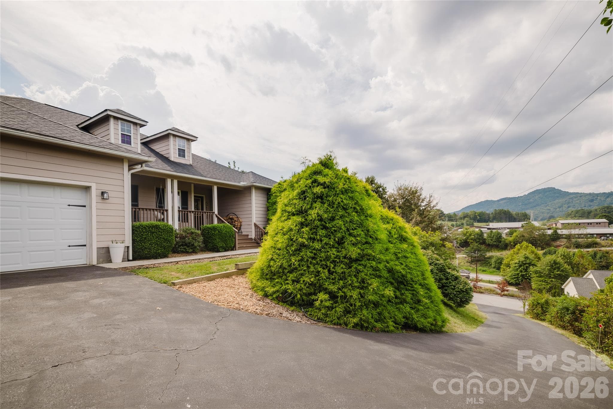 Driveway - 91 Crestview Street, Canton