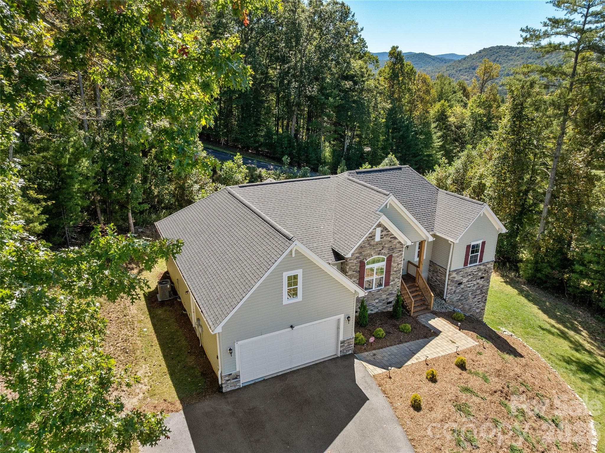 Single Family Residence at 258 Crystal Heights Drive, Hendersonville, photo 33 of 45