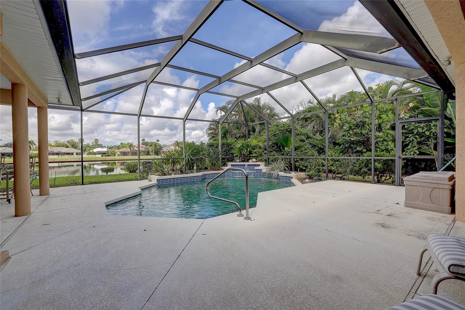 Single Family Residence at 12306 GREENBRIER WAY, LAKEWOOD RANCH, photo 38 of 55