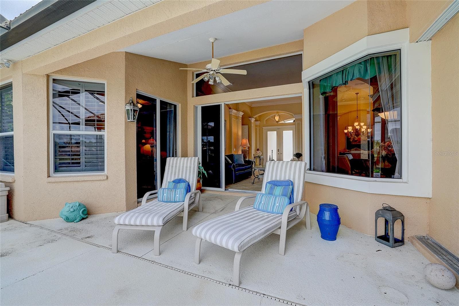 Single Family Residence at 12306 GREENBRIER WAY, LAKEWOOD RANCH, photo 39 of 55