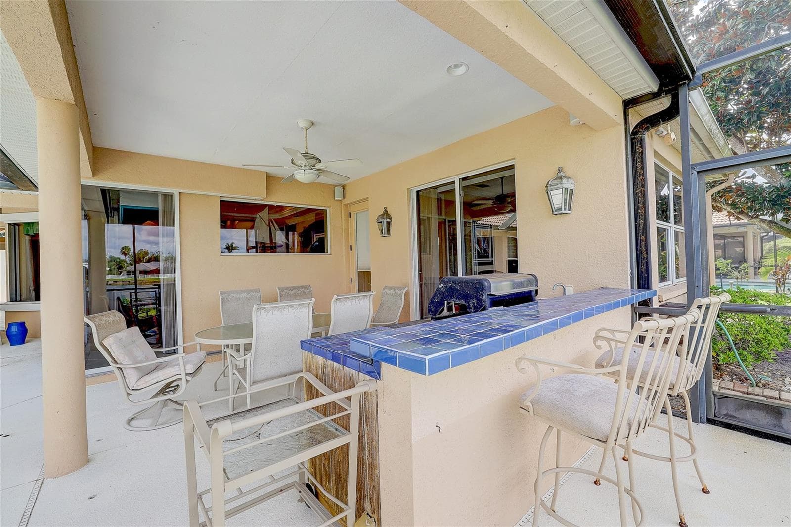 Single Family Residence at 12306 GREENBRIER WAY, LAKEWOOD RANCH, photo 42 of 55