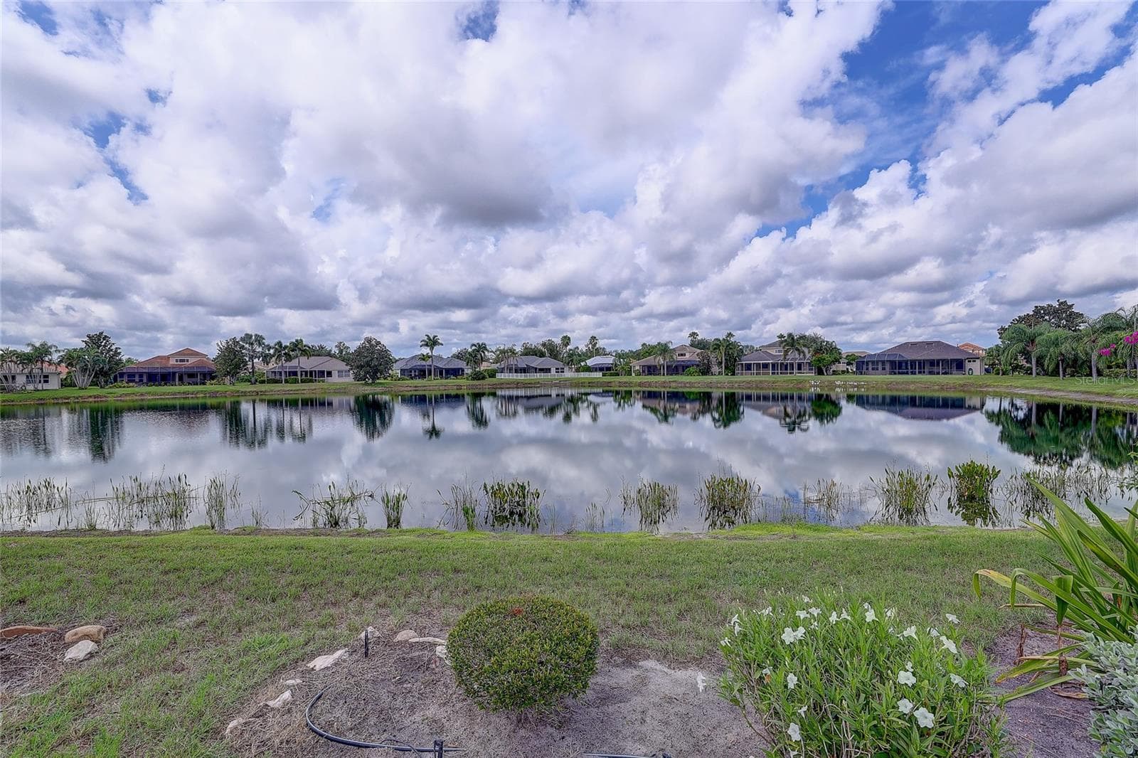 Single Family Residence at 12306 GREENBRIER WAY, LAKEWOOD RANCH, photo 46 of 55