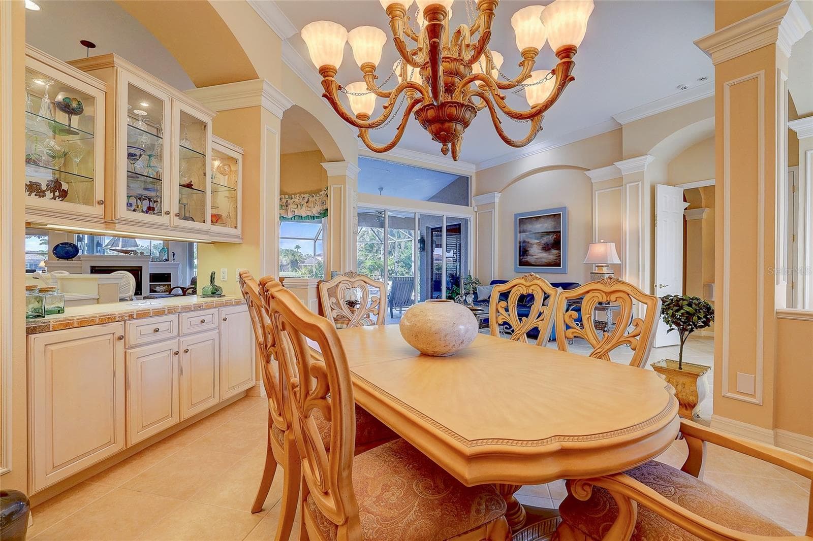 Single Family Residence at 12306 GREENBRIER WAY, LAKEWOOD RANCH, photo 10 of 55