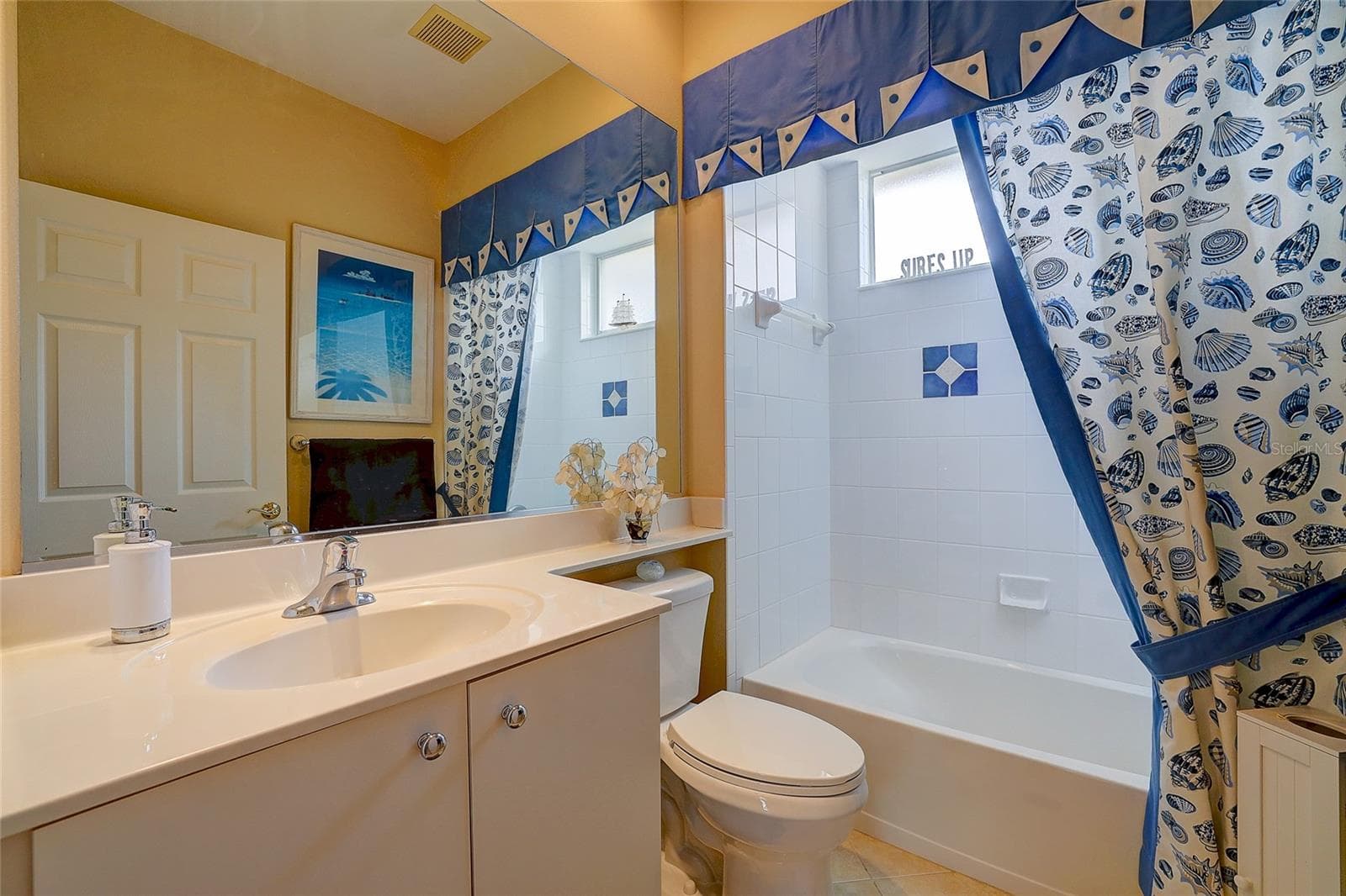 Single Family Residence at 12306 GREENBRIER WAY, LAKEWOOD RANCH, photo 31 of 55