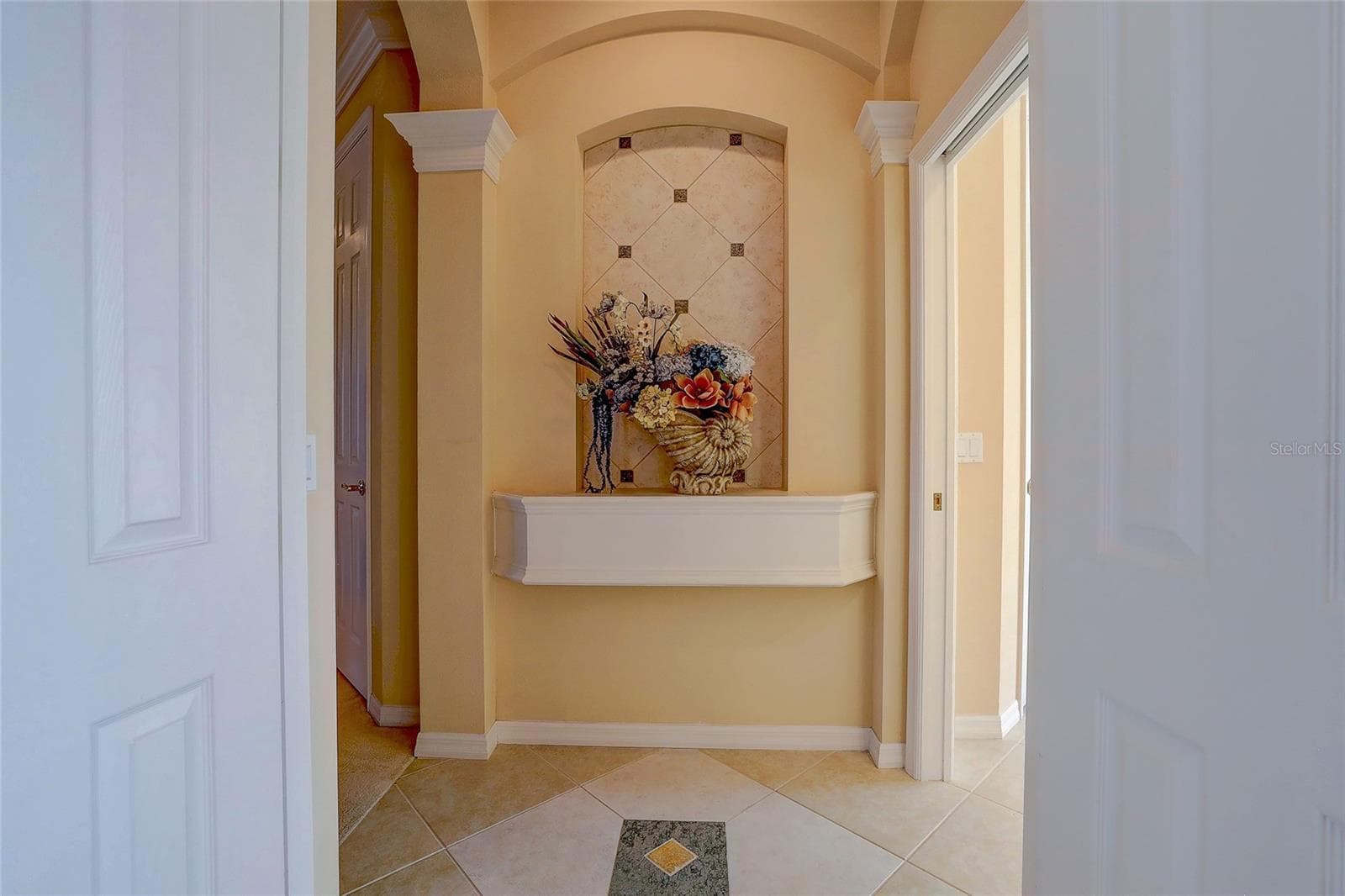 Single Family Residence at 12306 GREENBRIER WAY, LAKEWOOD RANCH, photo 22 of 55
