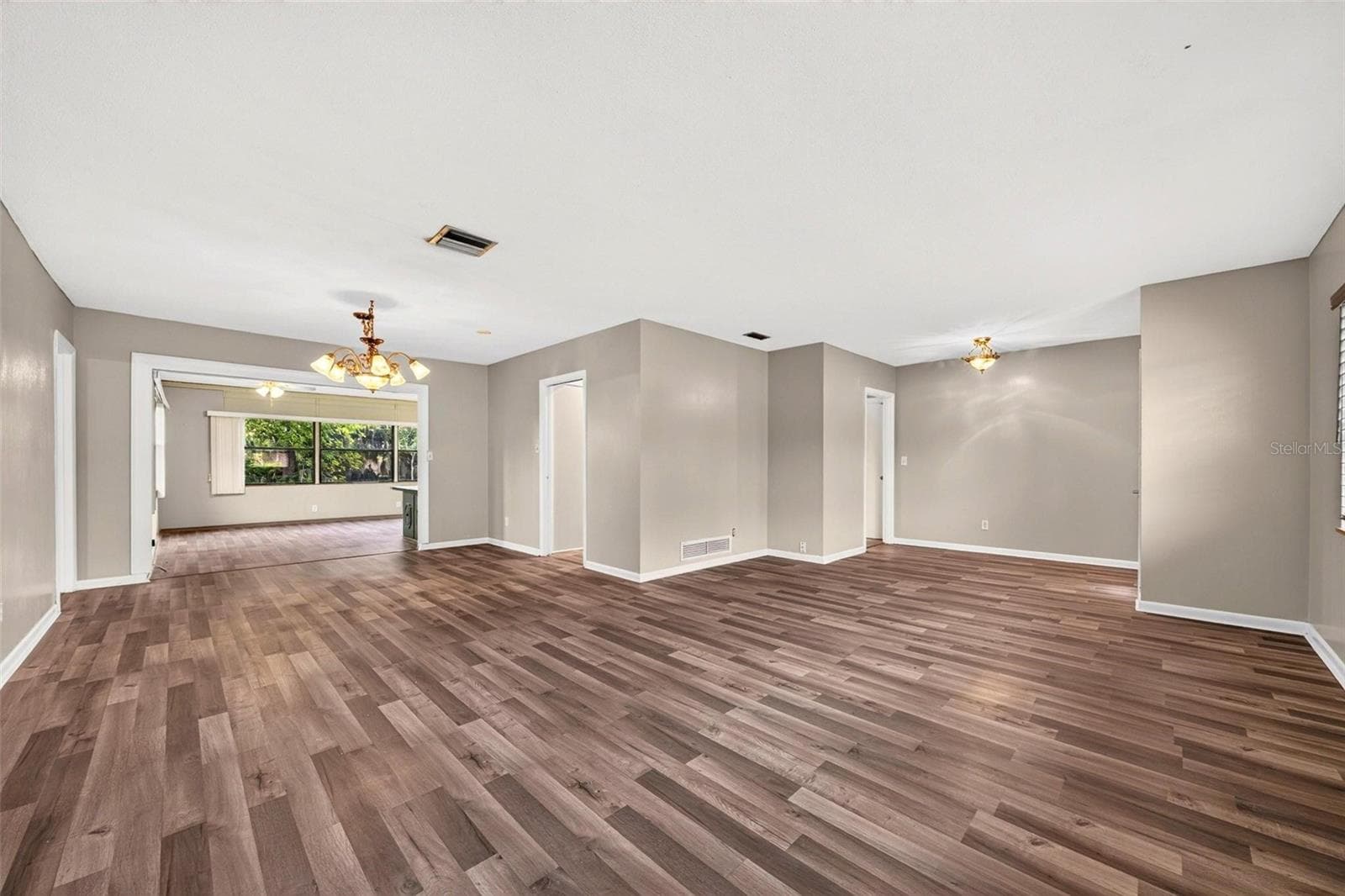Single Family Residence at 2504 LAUDERDALE CT, ORLANDO, photo 3 of 82